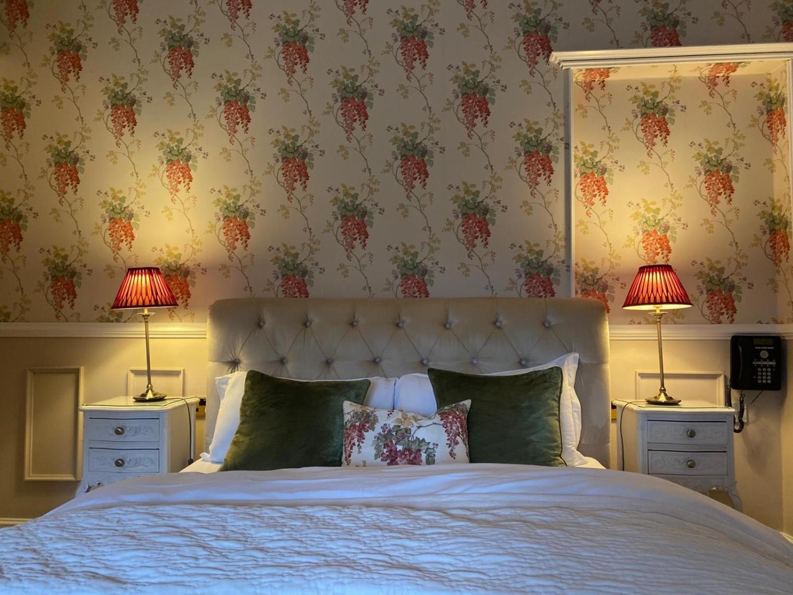 Alexandra Court Hotel Конгълтън Екстериор снимка