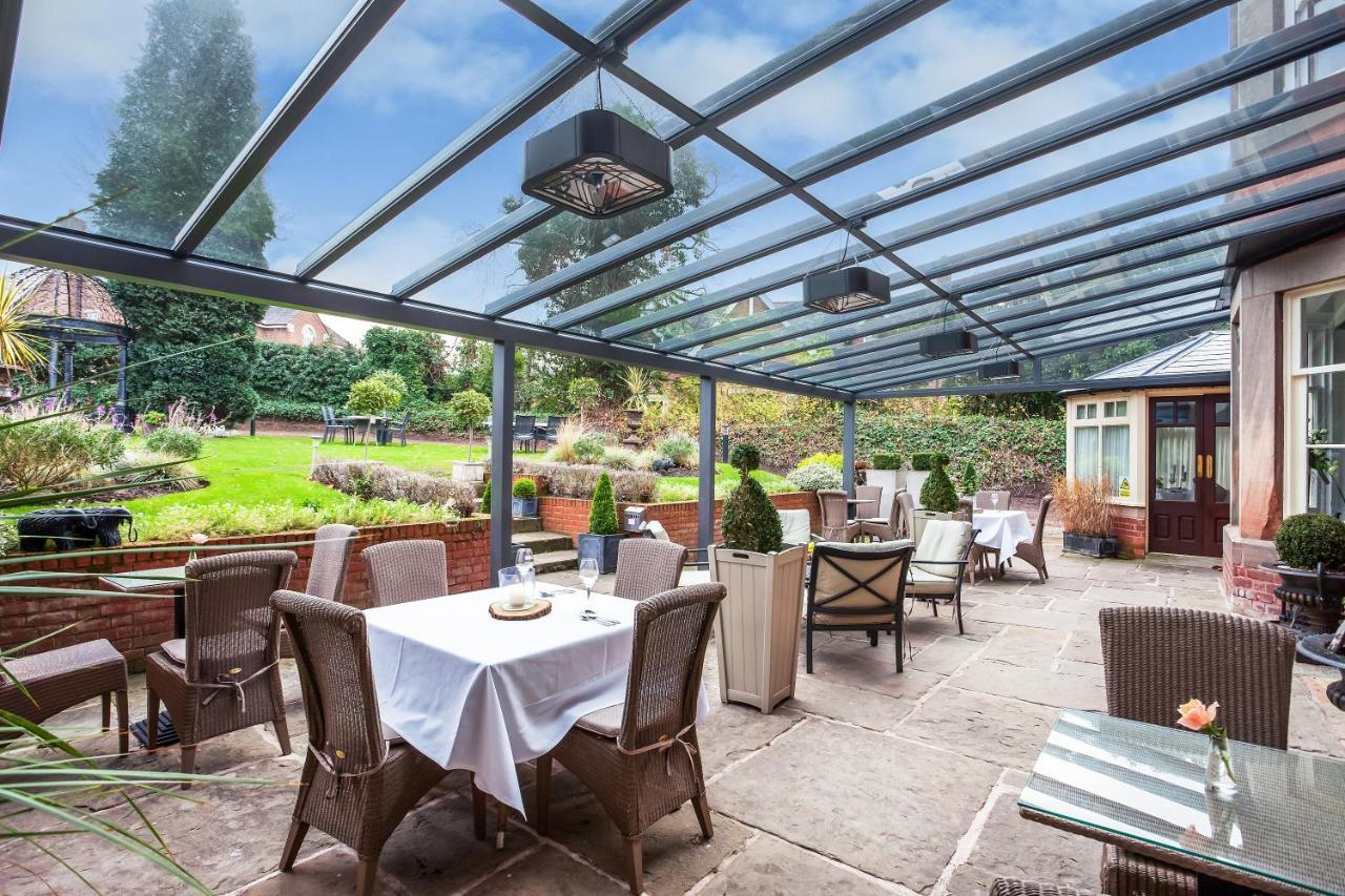 Alexandra Court Hotel Конгълтън Екстериор снимка